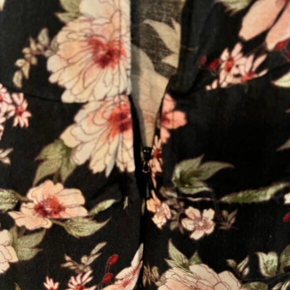 American Eagle Dress M Black Floral Long Ruffle Sleeve V-Neck Bohochic Romantic - Picture 4 of 5